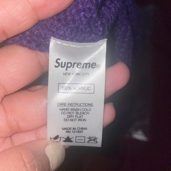 Supreme World Famous Beanie - Picture 5 of 13